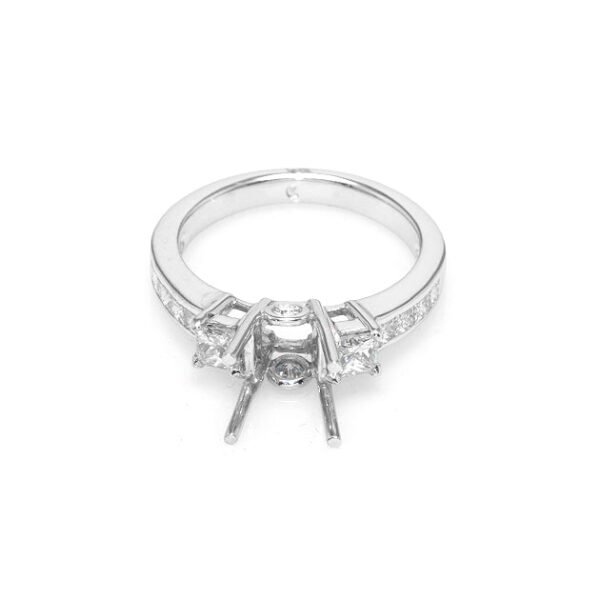 18K White Gold and Diamond Solitaire Ring