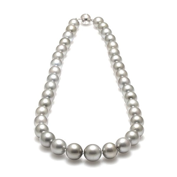 18K White Gold Tahitian Pearl Necklace