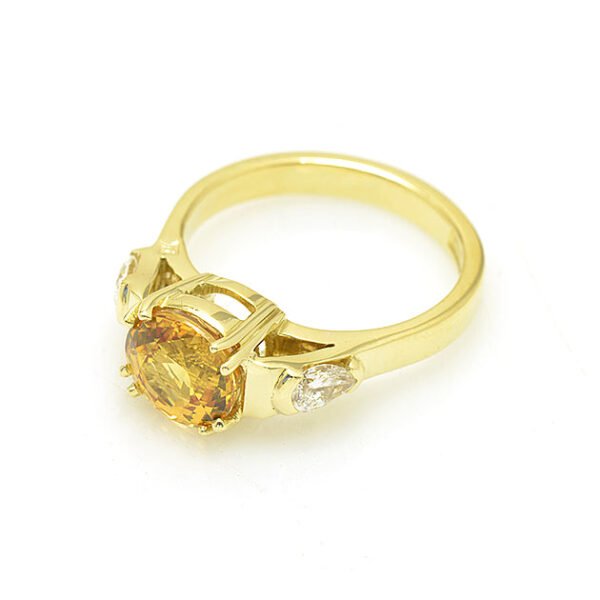 18K Yellow Gold Diamond and Sapphire Ring - Image 3