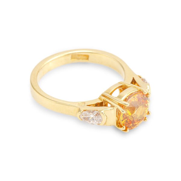 18K Yellow Gold Diamond and Sapphire Ring - Image 4