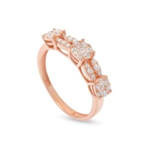 18k Rose Gold Diamond Band – Elegant Brilliance