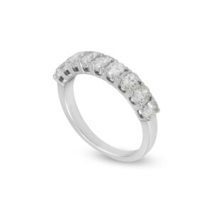 18k White Gold Oval Diamond Band
