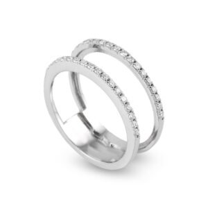 pavé diamond band