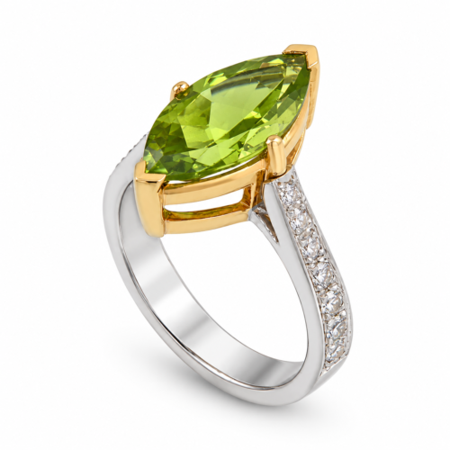 18K white and yellow gold peridot ring