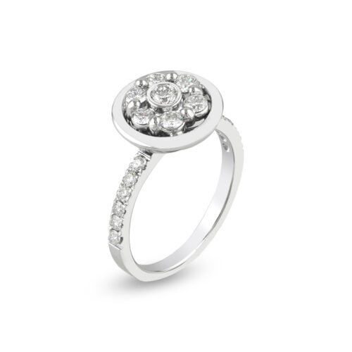 18K white gold diamond ring