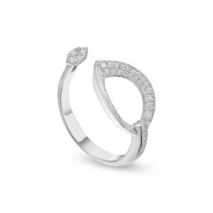 White Gold Diamond Ring with Baguette and Brilliant Cuts