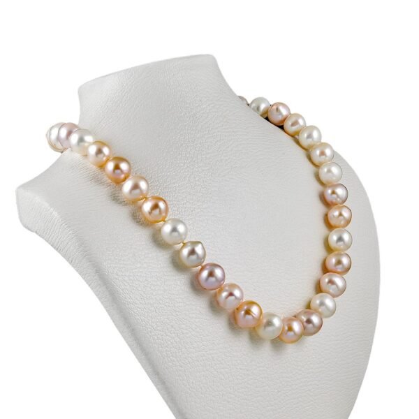 Classic Yellow Gold Freshwater Pearl Necklace - Image 3