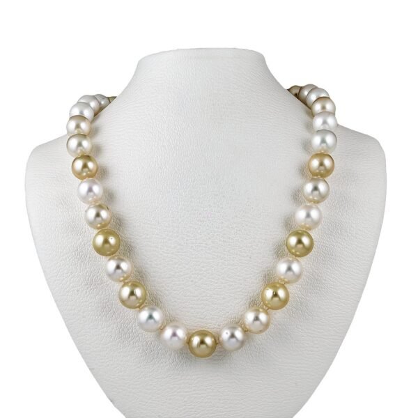 18K White Gold Natural Tahitian Pearl Earrings
