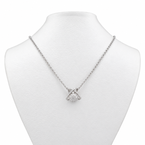 18k white gold diamond pendant