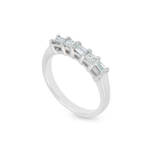 18k white gold diamond band